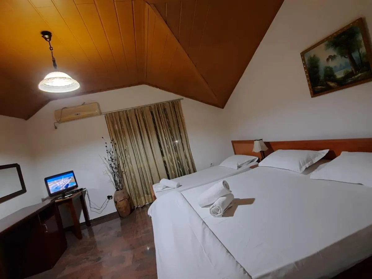 ** ゲストハウス Vila 57 Hotel ティラナ アルバニア