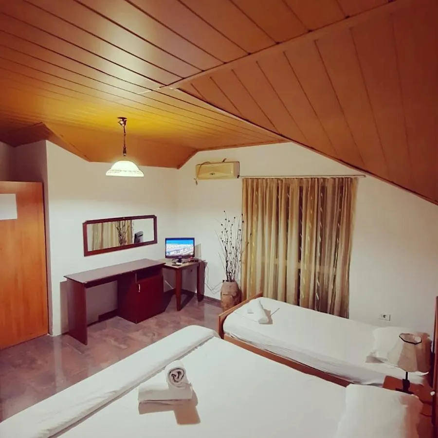 ゲストハウス Vila 57 Hotel ティラナ