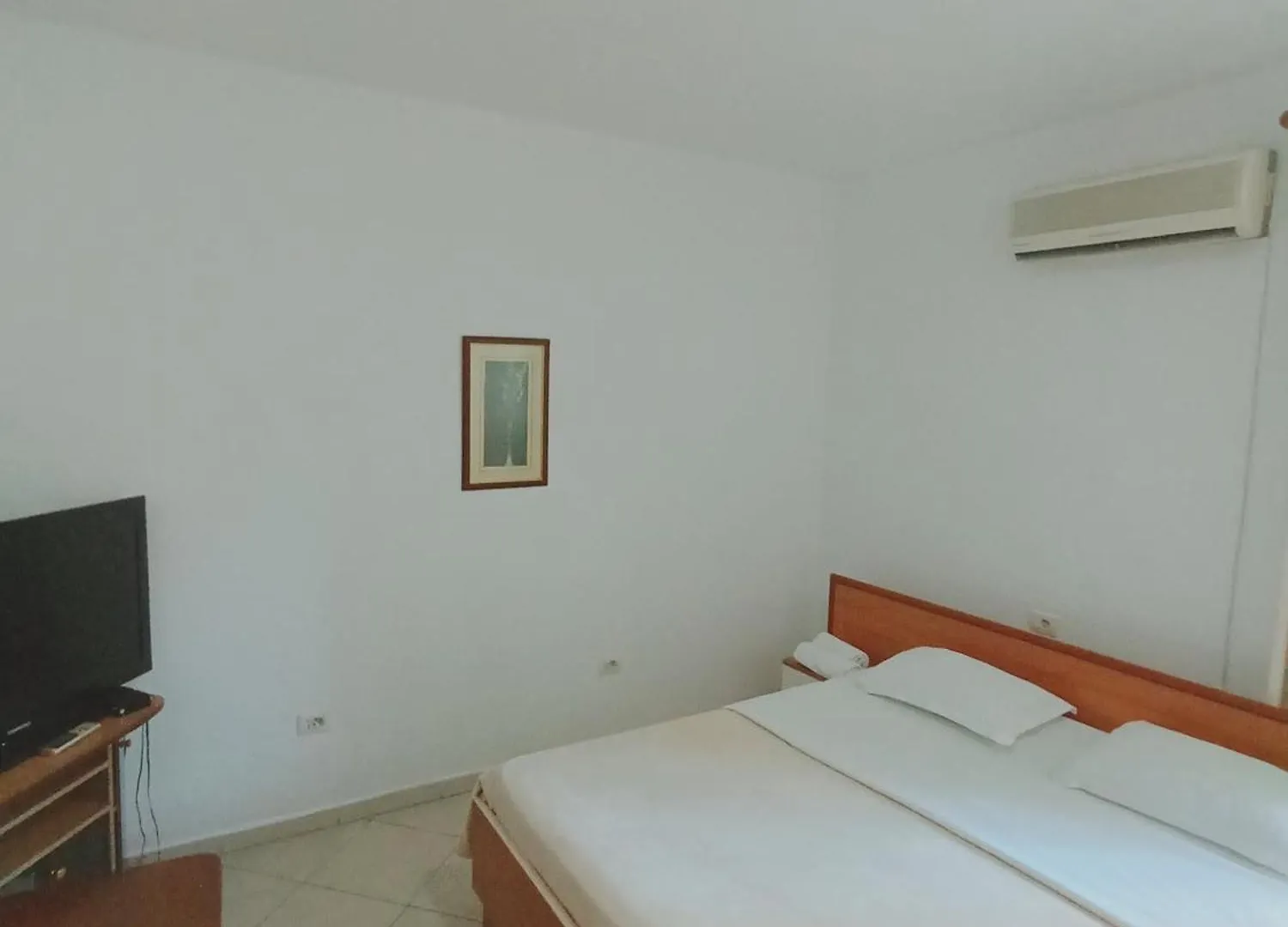 Vila 57 Hotel ティラナ