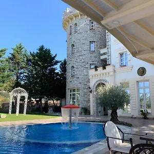 Hotel Castle Konti
